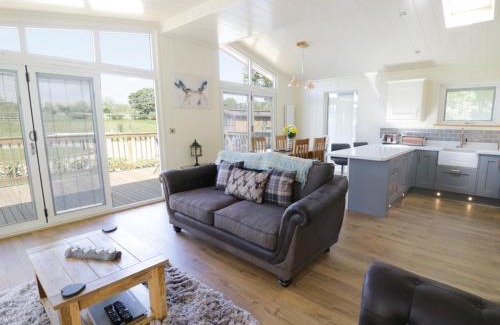 Gargrave House | Elegant Squirrel Lodge: 5-Star Family-Friendly Retreat