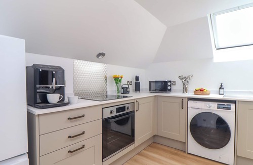 Maenporth Cottage | Squirrels Leap