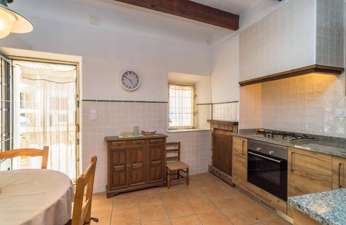 Sa Riera House | Experience SR-41 Begur: Family-Friendly Retreat with Pool