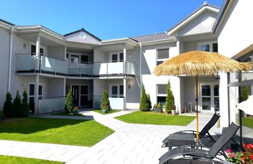 Dabki Resort | Cozy Srebrna Wydma Resort with Oceanfront Pool & Spa