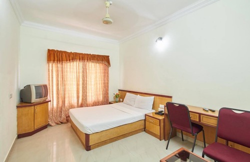 Kuppaayil Hotel | Discover Sree Gokulam Sabari: Family-Friendly Retreat
