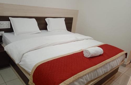 Bhadrachalam Hotel | Budget-Friendly Stay at Sri Bhavyaresidency with Family Perks