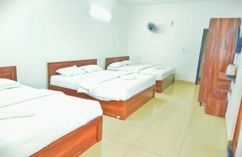 Khattalwada Hotel | Sri Darshini Comfort 2kms from Hinkal Flyover