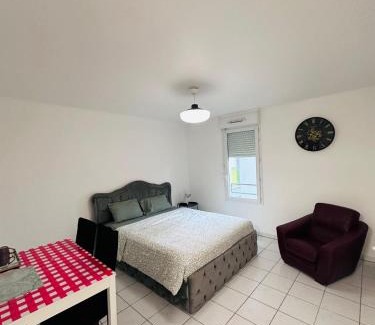 Cite Paul Eluard Apartment | Discover BLUEMOON HOMESTAY: Your Ideal Retreat Awaits