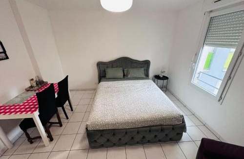 Cite Paul Eluard Apartment | Discover BLUEMOON HOMESTAY: Your Ideal Retreat Awaits