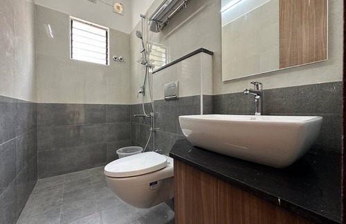Srirangam Hotel | Budget-Friendly Stay at Sri Krishna Residency with Breakfast