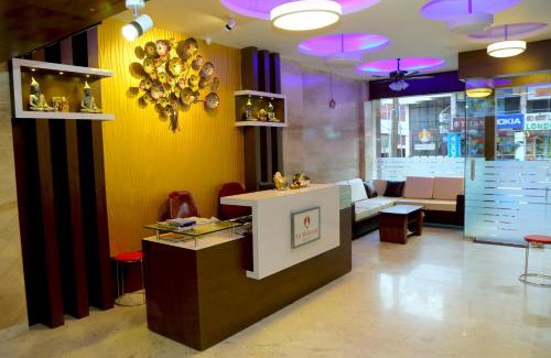 Tiruchirappalli Hotel | Welcoming Sri Maharaja Residency: Family-Friendly Comforts