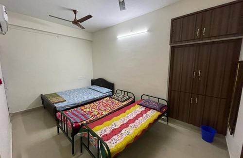 Srirangam Apartment | Budget-Friendly Sri Nivas: Ideal for Families and Kids