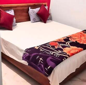 Ayodhya House | Sri Rameshwaram Guest House Near by Hanuman Garhi 300 meters