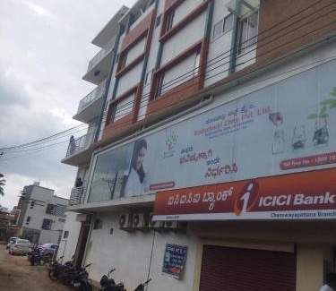 Channarayapattana Cabin | Budget-Friendly Sri Vaari Comforts with Breakfast & Family Amenities