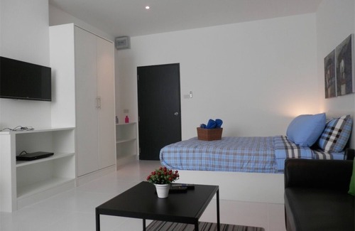 Huay Kaew Apartment | Cozy Flat on Huay Kaew Rd for Your Next Getaway