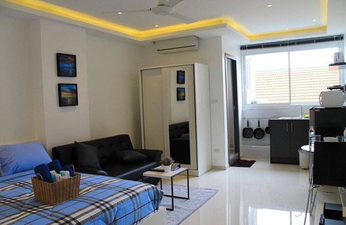 Huay Kaew Apartment | Modern Studio in Town: Family-Friendly & Accessible Stay