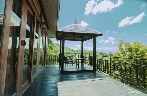 Ko Lanta Villa | Seaside Retreat at Srilanta Villa with Breakfast Included