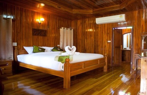 Cha-am Hotel | Discover Srisawat Resort with Pool and Family Amenities
