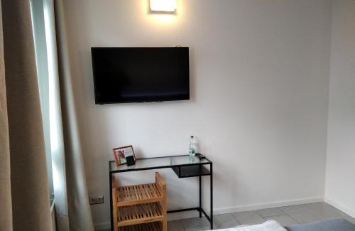 Reutlingen House | Family-Friendly Rooms 118 & 119 in the Heart of Downtown