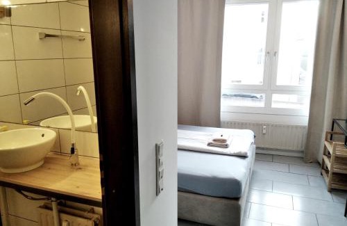 Reutlingen House | Family-Friendly Rooms 118 & 119 in the Heart of Downtown