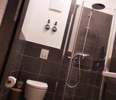 Leinfelden-Echterdingen House | Budget-Friendly Stay at Sroom Stuttgart Flughafen Messe