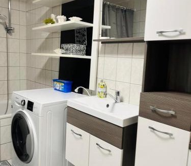 Neckarwestheim Apartment | SRooms - Neckarwestheim