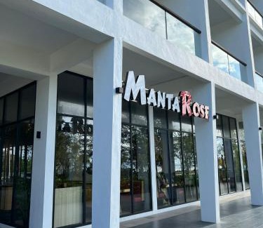 Sematan Apartment | Beachfront Getaway at SS Staycation 2 Roxy Sematan