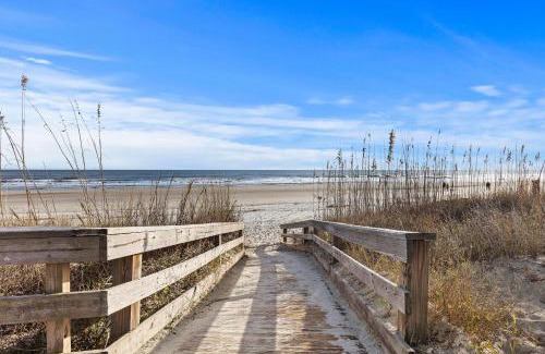 West Beach Village House | Cozy Family Retreat at 3524 Seascape - 4-Star Comfort