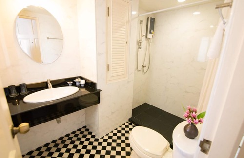 Khao San Hotel | Discover SSIP Boutique Dhevej Bangkok - Top-Rated Retreat!