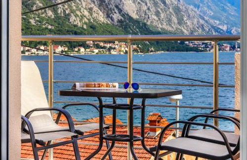 Orahovac Apartment | Oceanfront SSM Apartmani: 4-Star Stay with Ocean Views