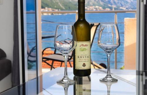 Orahovac Apartment | Oceanfront SSM Apartmani: 4-Star Stay with Ocean Views
