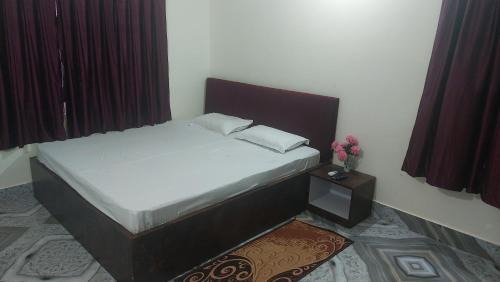 Bhubaneshwar House | Budget-Friendly Stay at SSPRIDE Guest House with Hot Tub