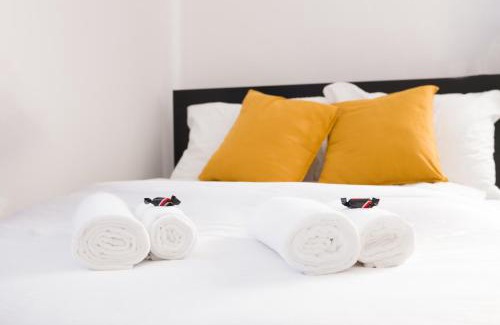 Debrecen Apartment | Stylish Apartment with Free Parking and Family Amenities