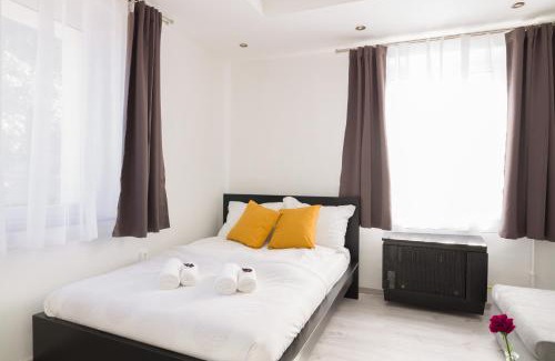 Debrecen Apartment | Stylish Apartment with Free Parking and Family Amenities