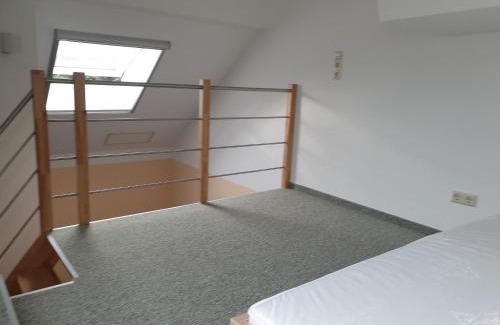 Grossposna Apartment | Cozy Störmthal Ferienwohnung with Oceanfront Views