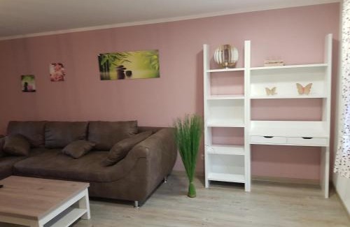 Grossposna Apartment | Cozy Störmthal Ferienwohnung with Ocean View & Breakfast