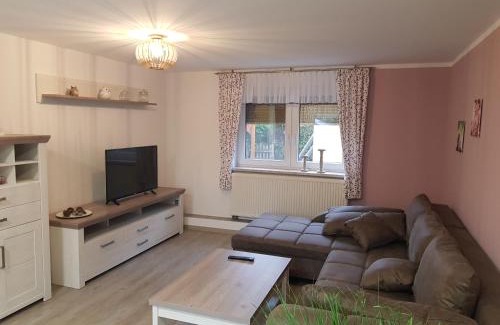 Grossposna Apartment | Cozy Störmthal Ferienwohnung with Ocean View & Breakfast