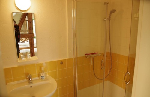 Brueck Bed & Breakfast | Cozy Stützpunkt Trebitz: Child-Friendly Stay on Europaradweg R1