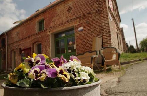 Brueck Bed & Breakfast | Cozy Stützpunkt Trebitz: Child-Friendly Stay on Europaradweg R1
