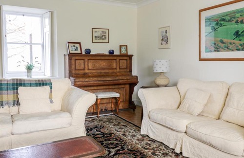 Duns House | Discover St Agnes: 4-Star Pet-Friendly Retreat with High Reviews