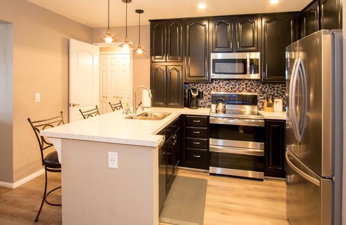 Mammoth Lakes Condo | Guest Rated 10/10: St Anton Condos #50 with Pool & Spa