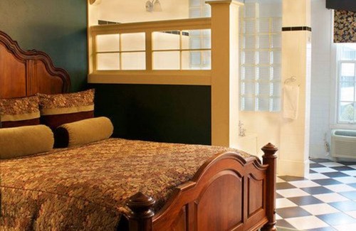 Green Bay Hotel | Discover St. Brendan's Inn: Rated 9.4 with Spa & Dining