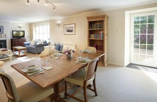 Helston House | Discover St Corantyn Cottage for Your Next Getaway