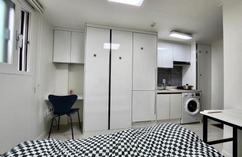 Dongjak-gu Apartment | ST Cozy accommodation near Soongsil University Station