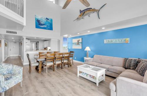 Meadows House | Pet-Friendly Downtown Waterfront Penthouse with Pool