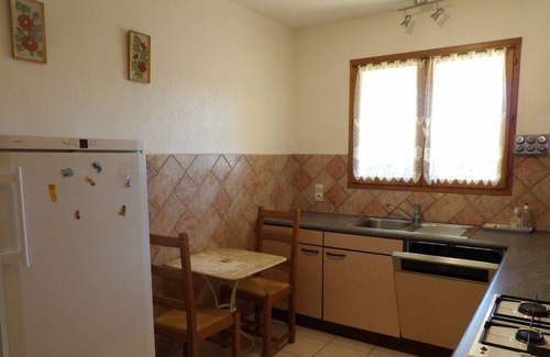 Saint-Cyprien Ski Chalet | St Cyprien air-conditioned house with private pool