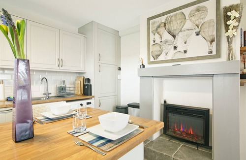 Sligo Ski Chalet | Modern St. Edwards Hill House: Family-Friendly Retreat
