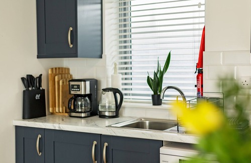 Sligo Apartment | Top-Rated St. Edwards Overlook: Family-Friendly Getaway