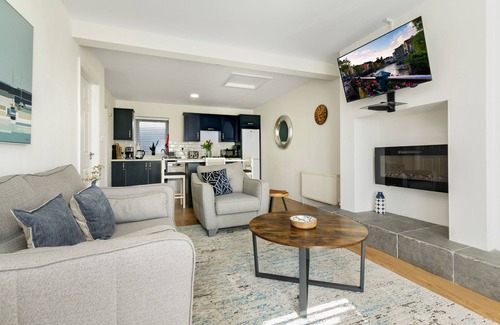 Sligo Apartment | Top-Rated St. Edwards Overlook: Family-Friendly Getaway