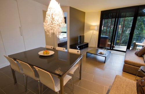 Falls Creek Apartment | St Falls West 101: Family-Friendly Getaway with Pool & Hot Tub