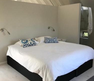 Saint Francis Bay Apartment | Idyllic St Francis Cottage Steps from the Beach with Ocean View