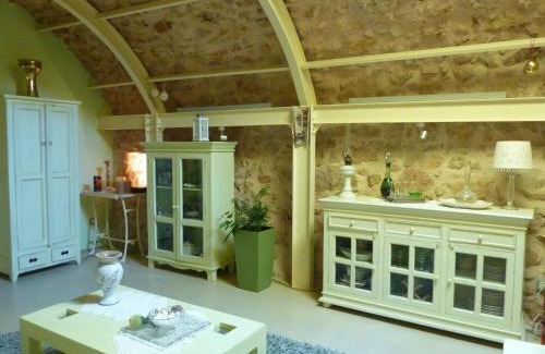 Agios Georgios Sykousis House | Pet-Friendly St. George Sykoussis Traditional Residence