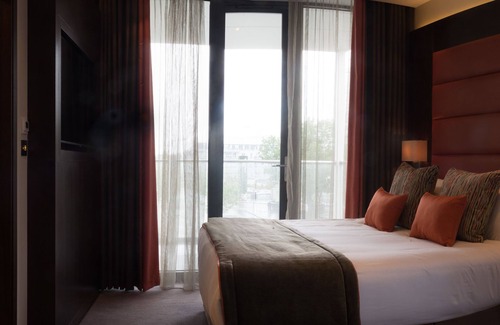 Wembley Park Hotel | Modern St George Hotel Wembley with Spa & Family Amenities