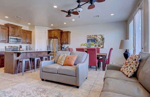 Washington House | Discover a Dream Escape: 4-Bed Condo Near Zion